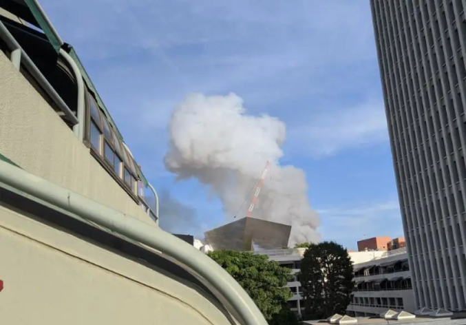 洛杉矶市中心起火爆炸