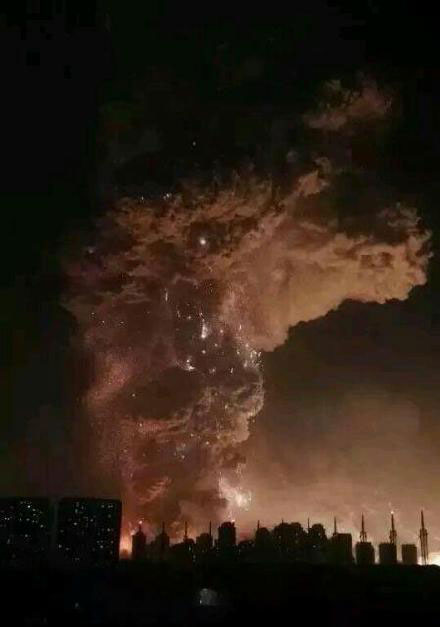 爆炸场面