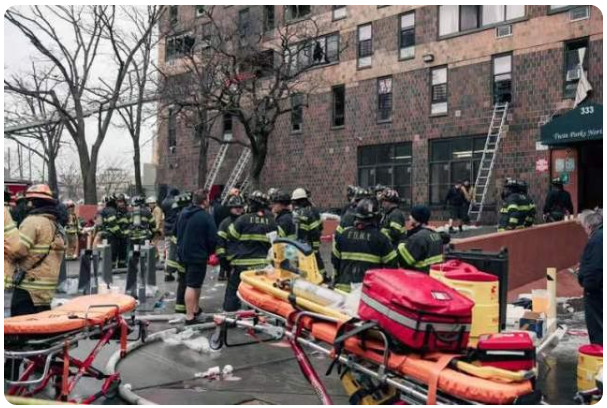 美国纽约公寓楼火灾已致19人死亡 至少63人受伤
