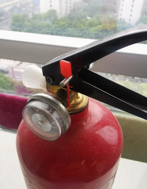 灭火器封记不应用含铅材料制作