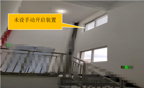 高处的外窗